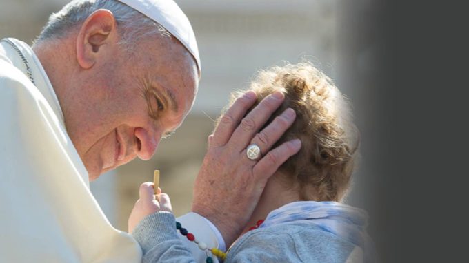 Così l’aiuto di Francesco arriva a chi soffre