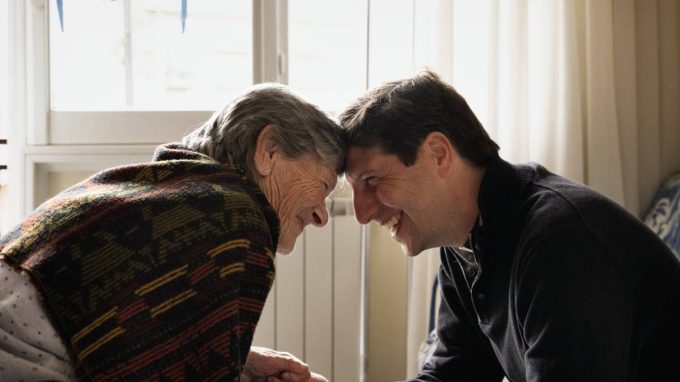 Uno di noi, uno per noi. E noi con lui