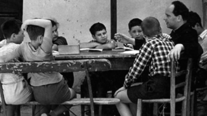 A Basiglio uno spettacolo su don Milani