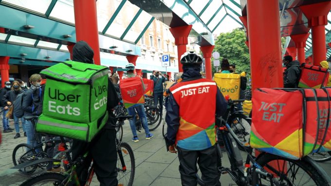 Sul «Segno» la vita dei riders vista da vicino