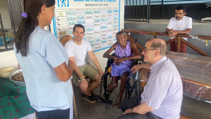 L’Arcivescovo nelle favelas di Salvador de Bahia