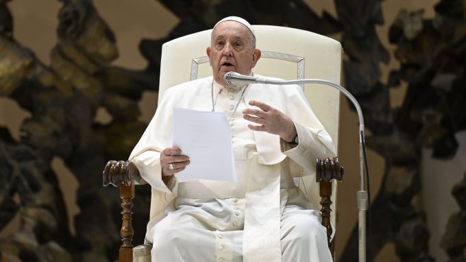 Il Papa alla COP28: «Guerre e conflitti danneggiano l’ambiente e dividono le Nazioni»