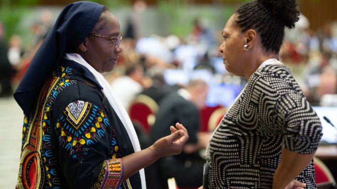 Lo spazio delle donne in una Chiesa meno “occidentale”