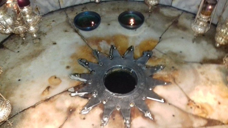 La stella della Natività a Betlemme (foto Vatican News)