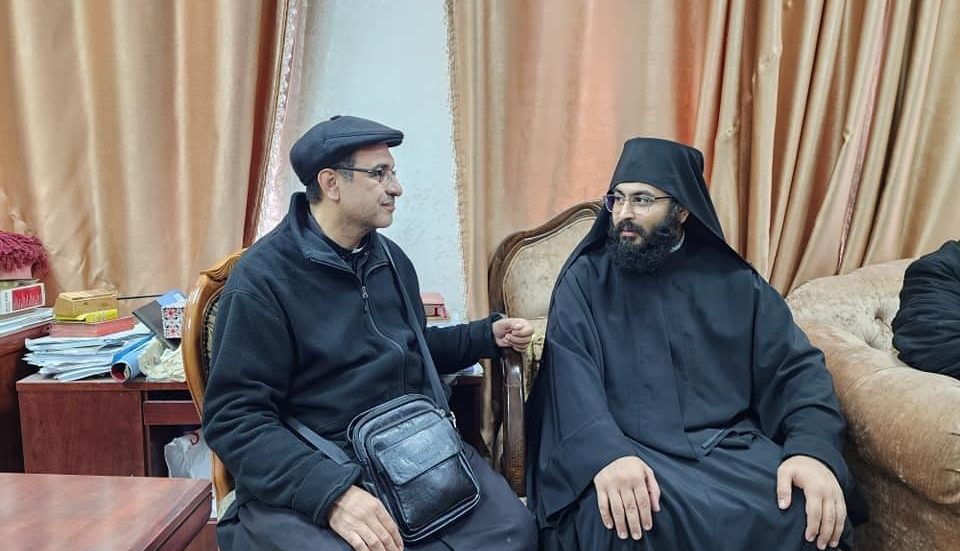 Padre Youssef (a sinistra) e padre Silas (foto Parrocchia latina)