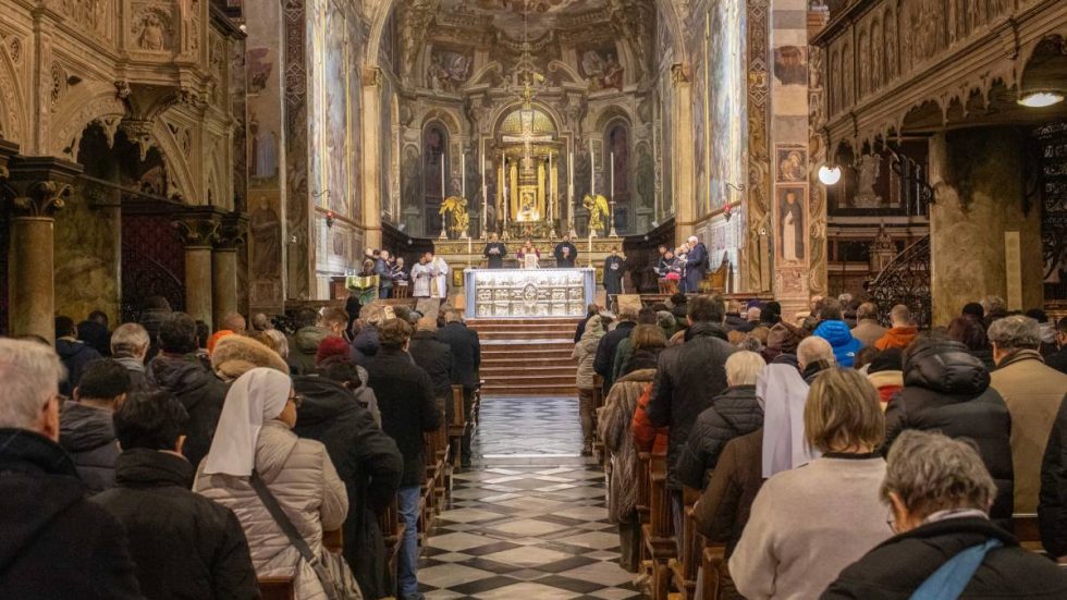 ArVd5-17 Un momento della celebrazione (Agenzia Fotogramma)