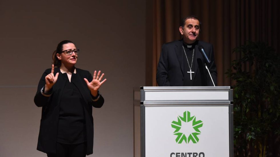 L'intervento dell'Arcivescovo a un precedente incontro con persone sorde