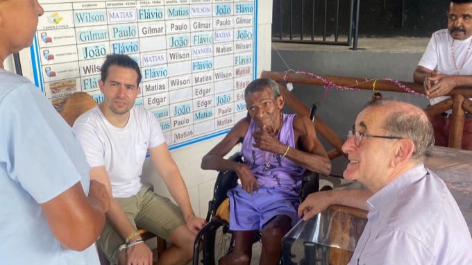 Delpini: «Incontrare i preti originari di Milano e la gente che abita in questa terra è un’esperienza spirituale»