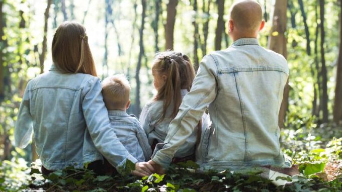 «Le famiglie sono sole, hanno bisogno di essere ascoltate»