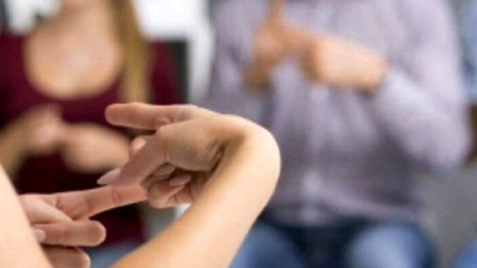 In quattro Decanati Messe domenicali con Lis