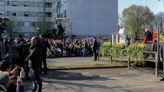 Papa Francesco: «Entro in Milano come sacerdote al servizio del popolo»