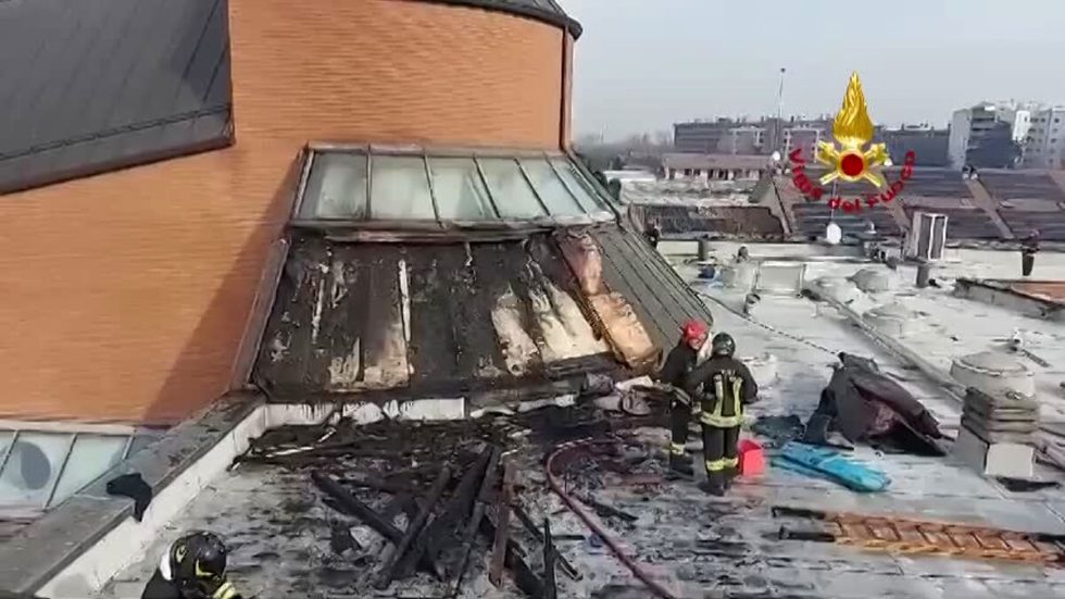 La chiesa dei Santi Monica e Agostino ripresa dai Vigili del Fuoco