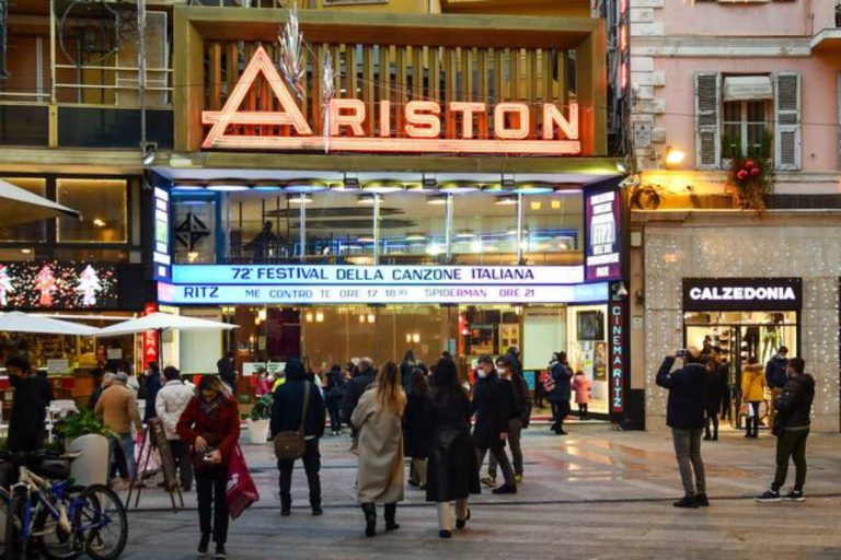 Il Teatro Ariston che ospita il Festival
