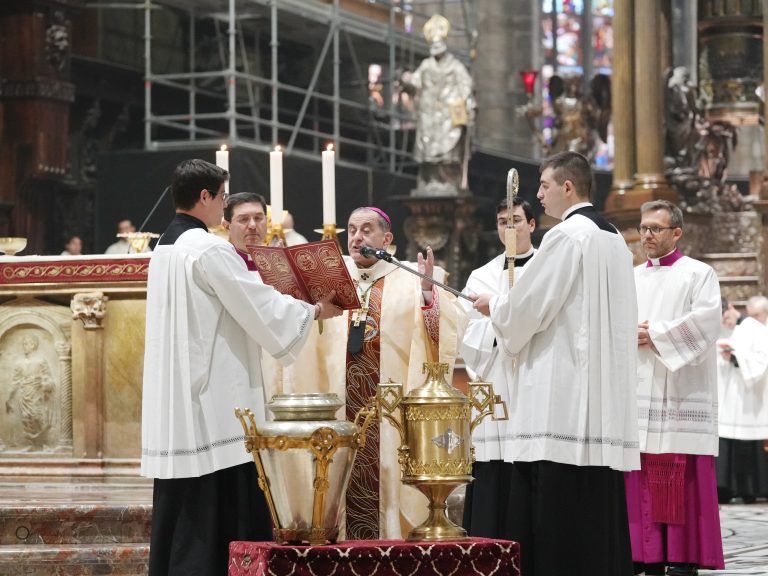 Consacrazione degli Oli (Fotogramma)