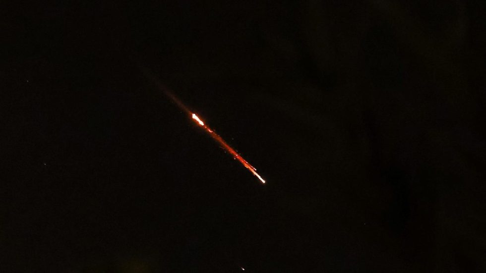 Droni e missili visibili dal cielo sopra Gerusalemme (Vatican News)