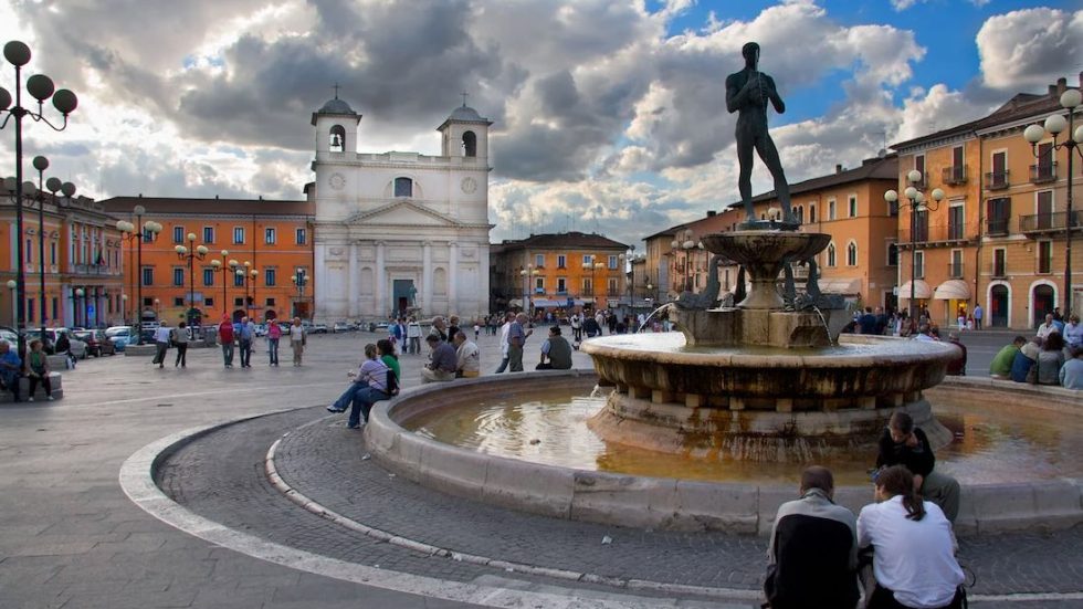 piazza-duomo-laquila Piazza Duomo a L'Aquila