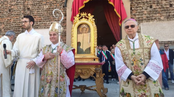 Delpini a Faenza: «Siamo concordi e perseveranti nella preghiera»