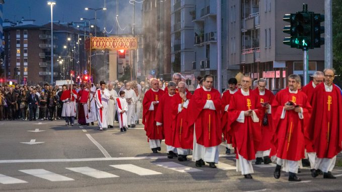 Il Corpus Domini per le strade di Milano
