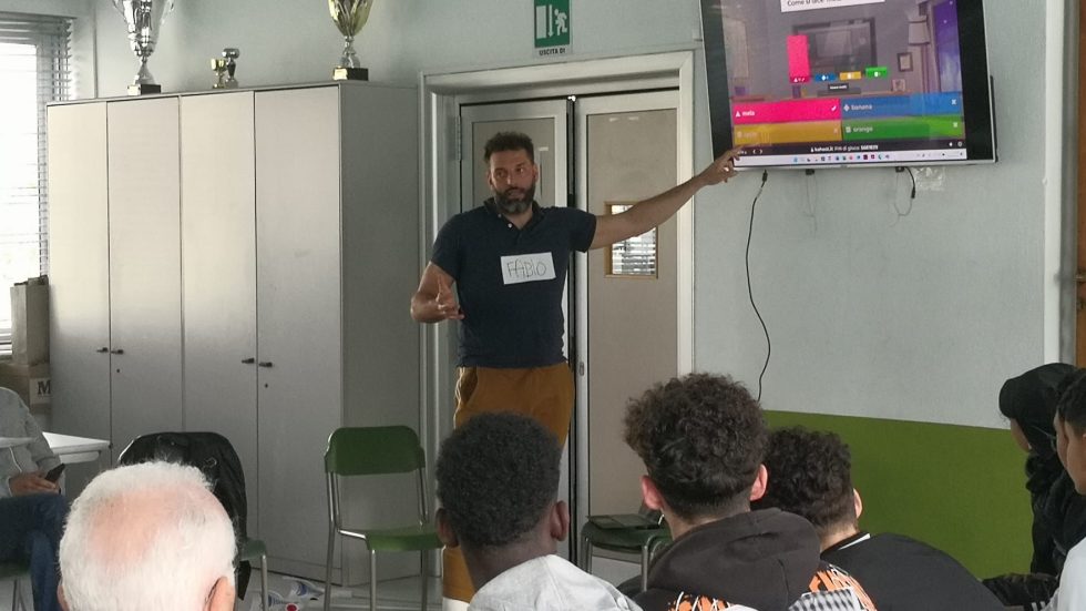 WhatsApp Image 2024-05-30 at 12.00.13 (1) Scuola di italiano per minori stranieri in San Giovanni Battista alla Bicocca