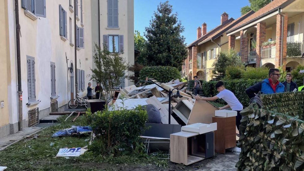 Volontari in azione a Bellinzago