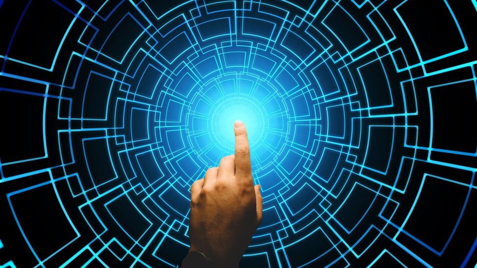 Milano, nel Duomo si parla di Intelligenza artificiale con Paolo Benanti e Uljan Sharka