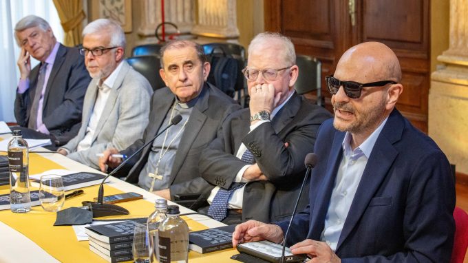 Il cammino dei ciechi insieme alla Chiesa di Milano