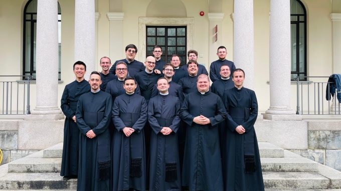 Preti novelli, parola d’ordine «creatività»