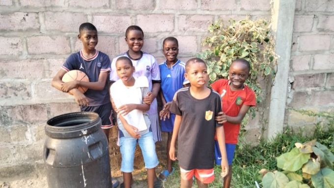 Cenacle regala ai bambini di strada il sogno di una vita normale