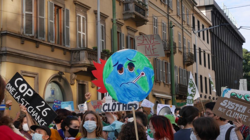 greta12-980×551 Giovani in corteo a Milano per l'emergenza climatica
