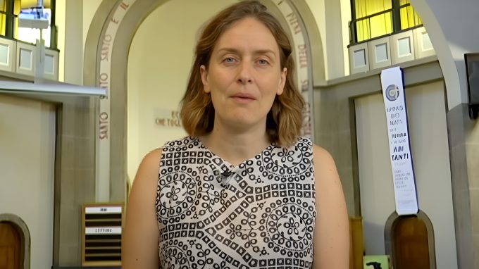 Venerdì 30 agosto 2024 | Cristina Arcidiacono commenta il Vangelo di Gv 1, 35-42