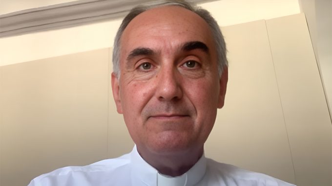 Sabato 14 settembre 2024 | Don Carlo Josè Seno commenta il Vangelo di Gv 3, 13-17