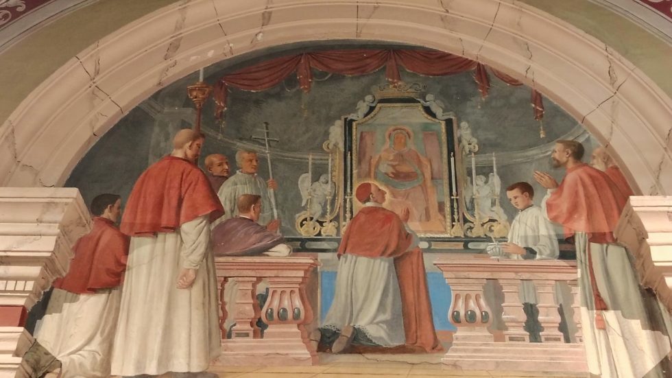 L’affresco della Madonna del Latte al Santuario di Guanzate L'affresco sulla volta dell’altare della Madonna del Latte che ricorda la visita di San Carlo