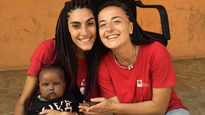 Cinquantesimo Caritas, una festa in grande stile