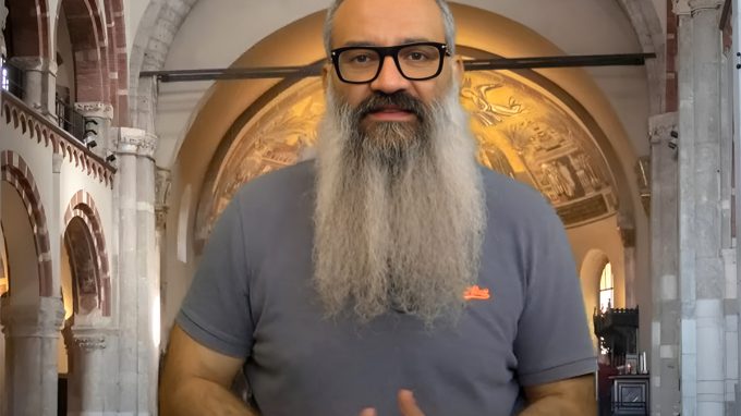 Venerdì 1 novembre 2024 | Don Pasquale Di Giglio commenta il Vangelo di Mt 5, 1-12a