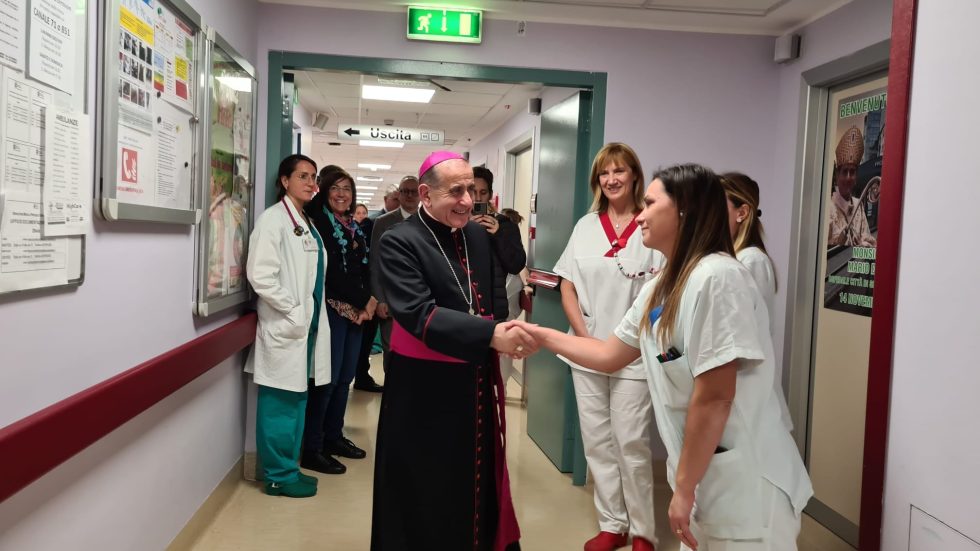 Il saluto dell'Arcivescovo al personale