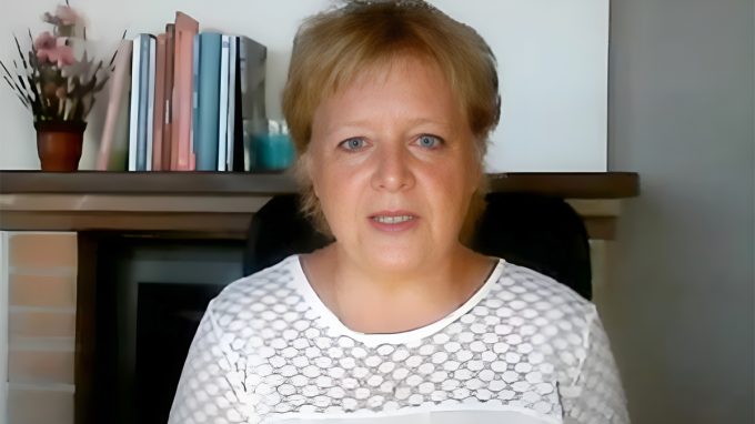 Lunedì 25 novembre 2024 | Barbara Invernizzi commenta il Vangelo di Mt 11, 16-24