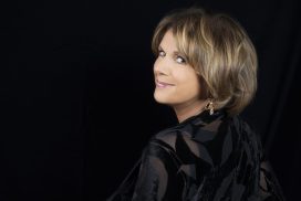 Lella Costa legge don Milani