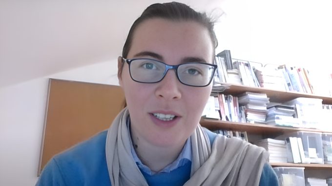 Venerdì 17 gennaio 2025 | Silvia Chini commenta il Vangelo di Mc 2, 13-14. 23-28