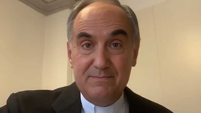 Lunedì 24 febbraio 2025 | Don Carlo Josè Seno commenta il Vangelo del giorno