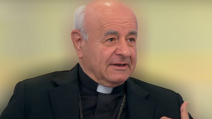 Paglia: «La rivoluzione evangelica di Francesco, un Papa non “da balcone”»