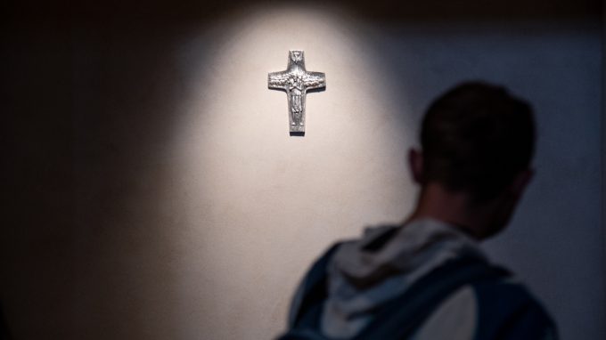 Le disposizioni del Vicario generale per accompagnare l’elezione del nuovo Papa