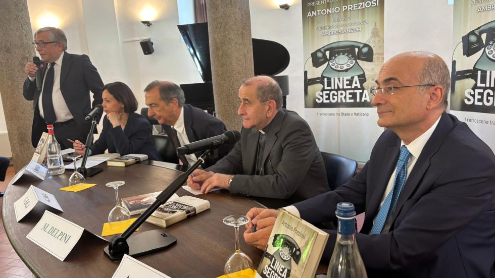 WhatsApp Image 2025-05-23 at 12.30.46 Il tavolo dei relatori