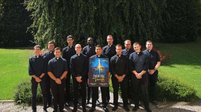 Preti novelli, storie di vita e di vocazione