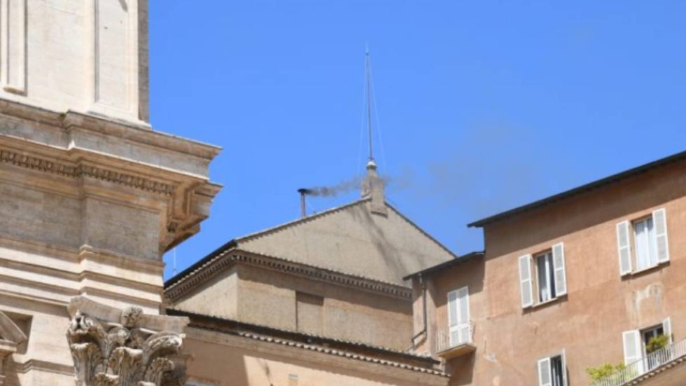 Conclave, seconda fumata nera