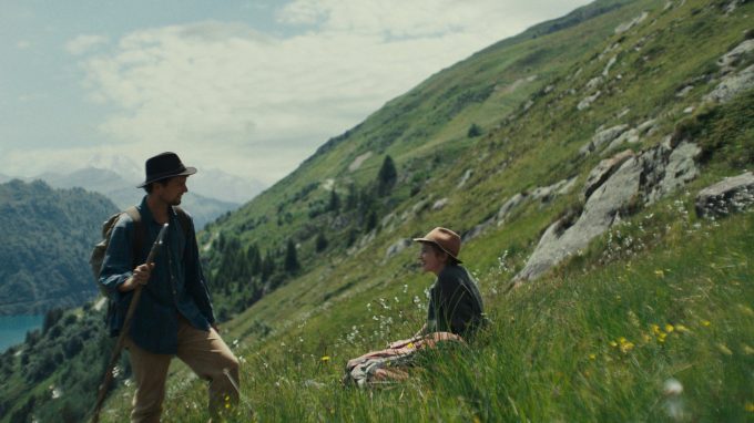 Fino alle montagne, a che terra affidiamo la nostra esistenza?