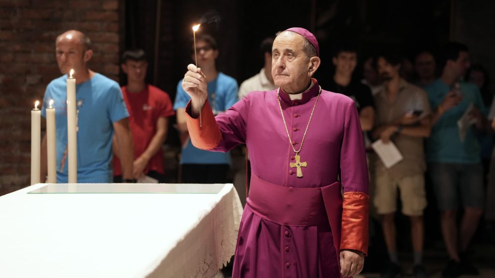 Foto 21-06-25, 20 12 46 L’Arcivescovo nel corso delle celebrazioni (Foto Andrea Cherchi)