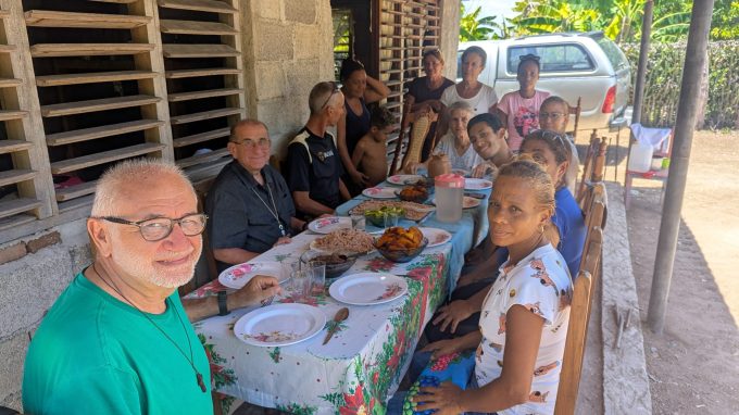 Il racconto, la comunione e il piccolo seme