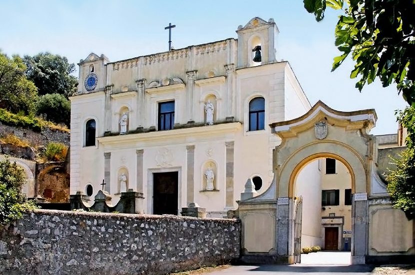 Il Santuario della SS Trinità presso la Montagna Spaccata a Gaeta