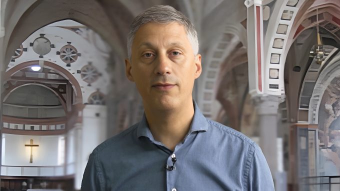 Sabato 9 agosto 2025 | don Fabio Landi commenta il Vangelo del giorno