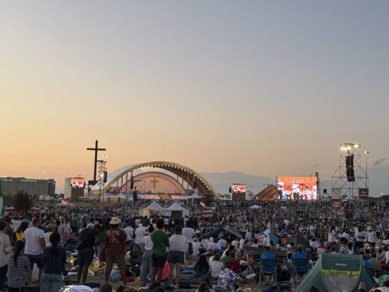 Un momento del Giubileo dei Giovani a Tor Vergata


